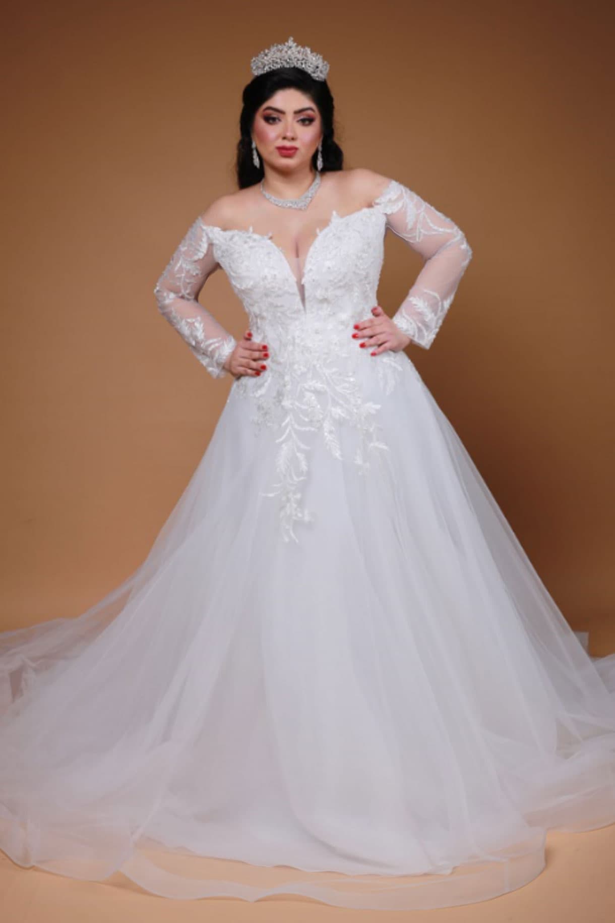 183008